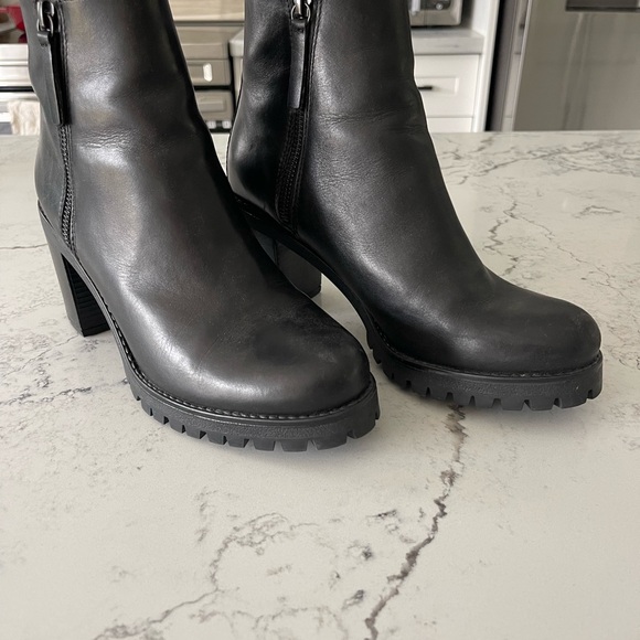 Steve Madden Size 8 Boots - Picture 6 of 8